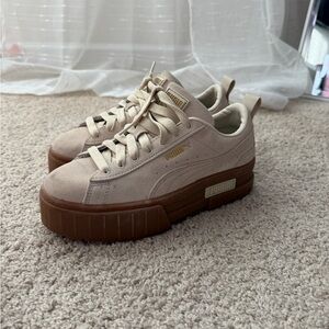 Puma Women's Beige and Brown Platform Sneakers